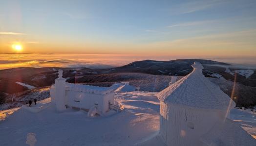 Zachód słońca na Śnieżce, Fot. Piotr Krzaczkowski IMGW-PIB